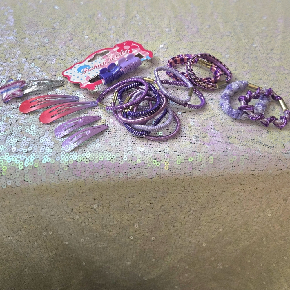 💥5/$10💥 Kids lot of assorted purple hair accessories 💜 NWOT